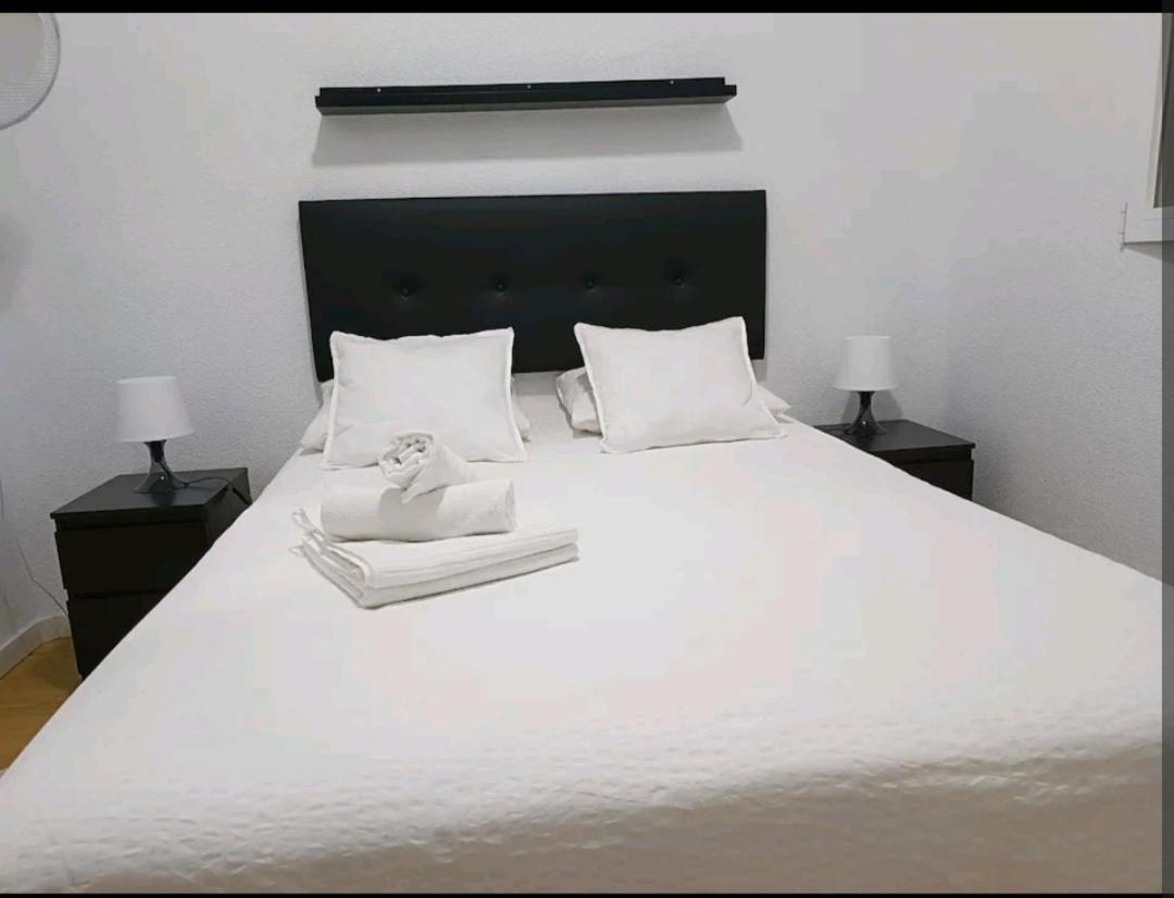 Comoda Habitacion Madrid Kültér fotó