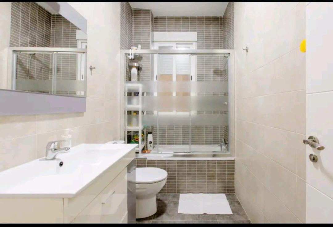 Comoda Habitacion Madrid Kültér fotó