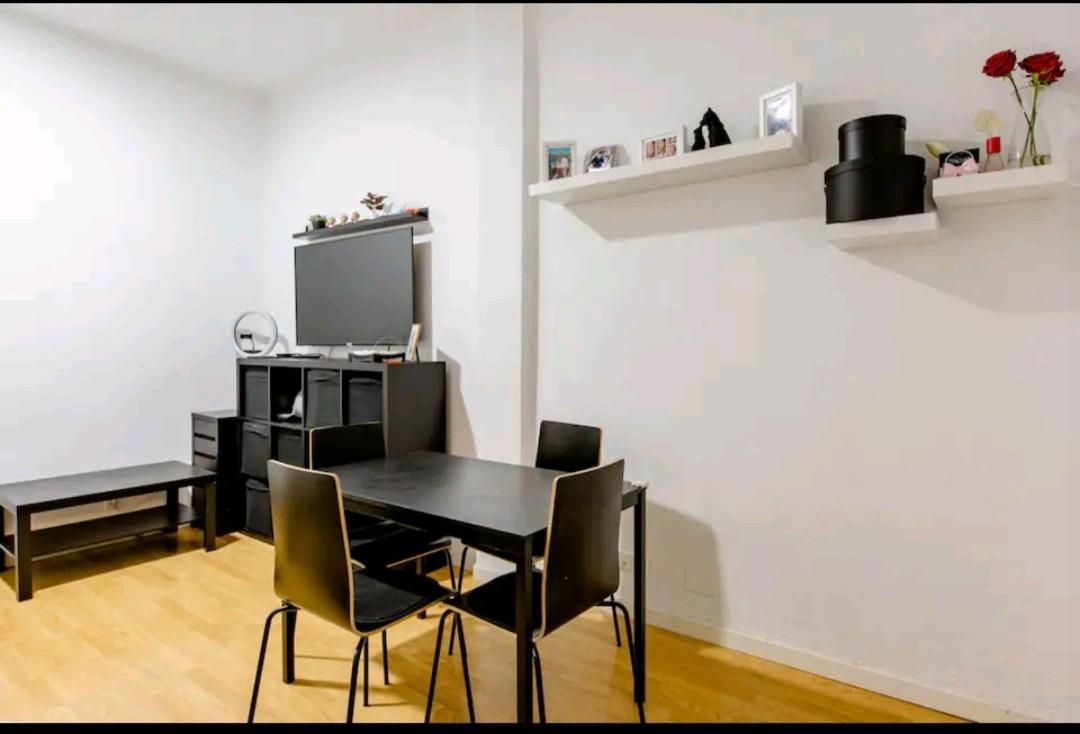 Comoda Habitacion Madrid Kültér fotó